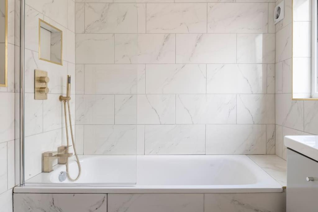 Riverside Serviced Apartments Лондон Екстер'єр фото