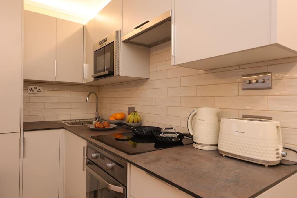 Riverside Serviced Apartments Лондон Екстер'єр фото