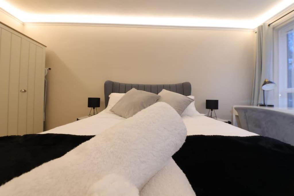 Riverside Serviced Apartments Лондон Екстер'єр фото