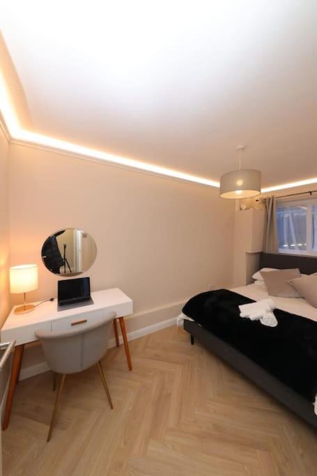 Riverside Serviced Apartments Лондон Екстер'єр фото